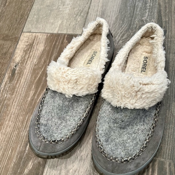 SOREL Slippers Size 8.5 Out N About Moccasin Shirling NL2715-051 Gray/gray - Picture 1 of 6